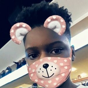 Meet your Posher, Makai